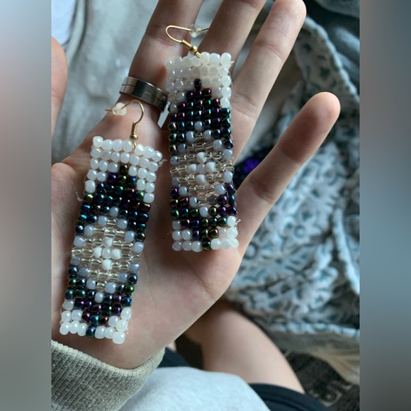 Beautiful had made earrings. - Picture 1 of 3